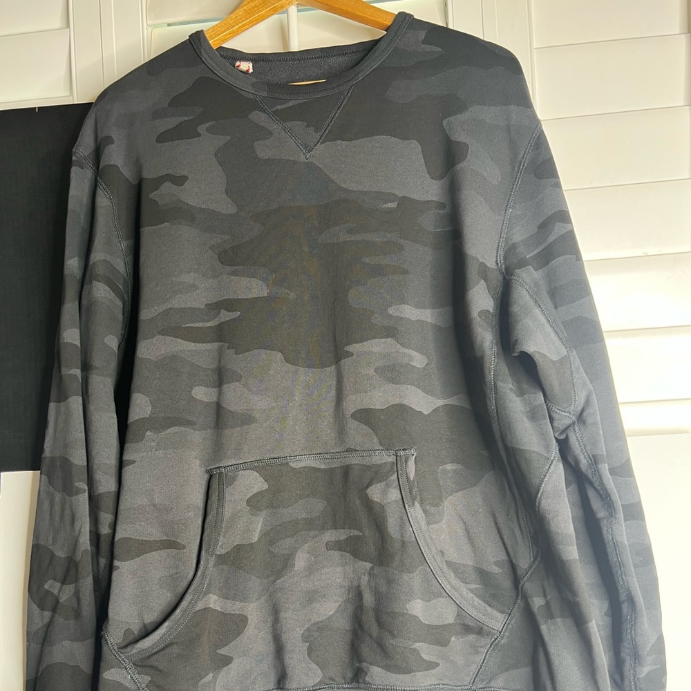 Imperial Motion Black Camo sweatshirt